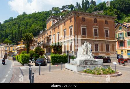 Hotel Golfo nella città di Toscolano Maderno sul Lago di Garda in Italia Foto Stock