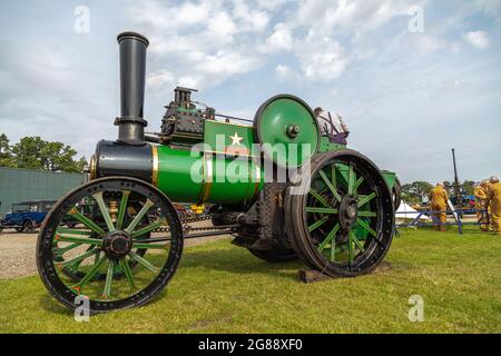 Old Warden, UK - 4 agosto 2019: Un motore di trazione d'epoca in attesa di ammiratori Foto Stock