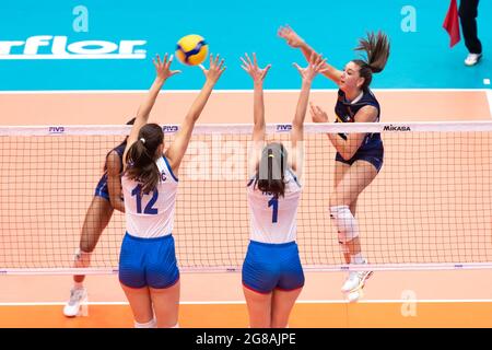 ROTTERDAM, PAESI BASSI - JULI 18: Beatrice Gardini d'Italia durante la partita di pallavolo femminile del Campionato del mondo U20 contro Italia e Serbia al Topsportcentrum il luglio 18, 2021 a Rotterdam, Paesi Bassi (Foto di Rene van Dam/Orange Pictures) Foto Stock