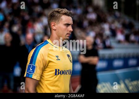 Aarhus, Danimarca. 18 luglio 2021. Andreas Maxso (5) di Broendby IF entra in campo per la partita 3F Superliga tra Aarhus GF e Broendby IF al Ceres Park di Aarhus. (Photo Credit: Gonzales Photo/Alamy Live News Foto Stock