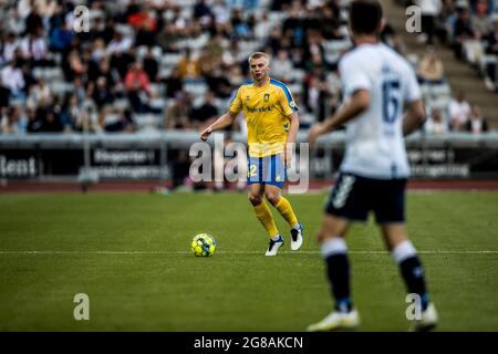 Aarhus, Danimarca. 18 luglio 2021. Tobias Borkeeiet (42) di Broendby SE visto durante la partita 3F Superliga tra Aarhus GF e Broendby IF al Ceres Park ad Aarhus. (Photo Credit: Gonzales Photo/Alamy Live News Foto Stock