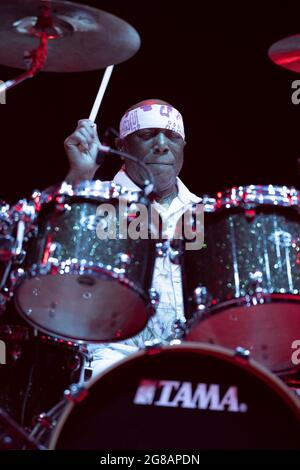Madrid, Spagna. 18 luglio 2021. Il batterista americano Billy Cobham della Billy Cobham Band si esibisce dal vivo durante il festival musicale 'Noches del Botanico' di Madrid. Credit: SOPA Images Limited/Alamy Live News Foto Stock