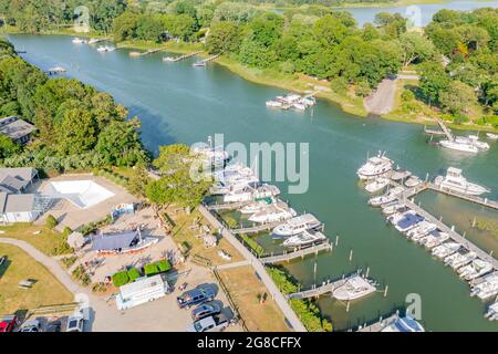 Vista aerea di Salt e Island Boat Yard, Shelter Island, NY Foto Stock