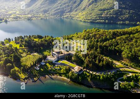 Abbazia di Piona, San Nicola, Lago di Como (IT), Priorato, Panoramica aerea Foto Stock