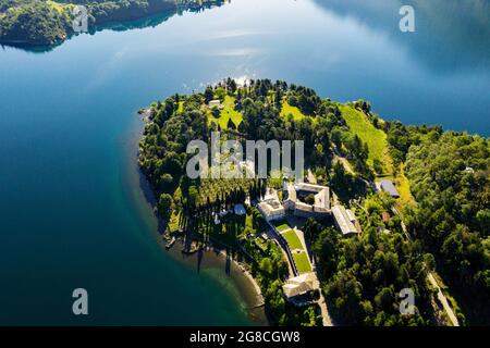 Abbazia di Piona, San Nicola, Lago di Como (IT), Priorato, Panoramica aerea Foto Stock