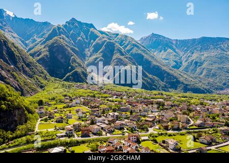 Novate Mezzola, Valchiavenna (IT), veduta aerea Foto Stock