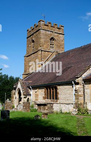 Chiesa di San Pietro e San Paolo`s, Butlers Marston, Warwickshire, Inghilterra, Regno Unito Foto Stock