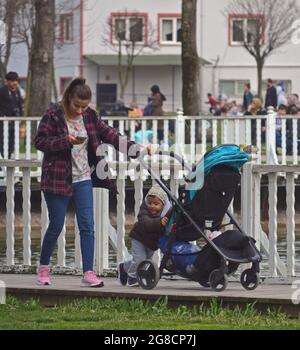 Kent Park è un parco popolare in Turchia, la città di Sakarya, dove molte persone vengono qui per divertirsi Foto Stock