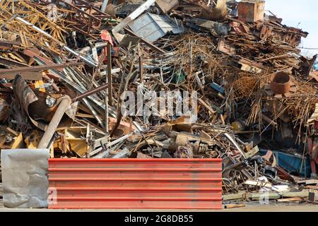 Big pile of Scrap Metal Ready for Recycling Foto Stock