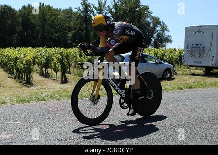 MIKE TEUNISSEN di Jumbo - Vista durante il Tour de France 2021, gara ciclistica tappa 20, prova a tempo, Libourne - Saint Emilionl (30,8 km) il July17, 2021 a Lussac, Francia - Foto Laurent Lairys / DPPI Foto Stock