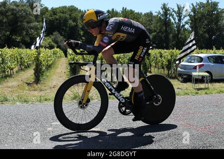 MIKE TEUNISSEN di Jumbo - Vista durante il Tour de France 2021, gara ciclistica tappa 20, prova a tempo, Libourne - Saint Emilionl (30,8 km) il July17, 2021 a Lussac, Francia - Foto Laurent Lairys / DPPI Foto Stock