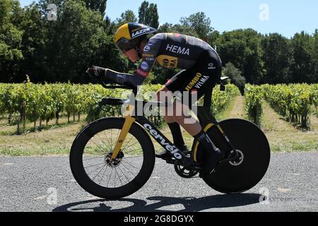 MIKE TEUNISSEN di Jumbo - Vista durante il Tour de France 2021, gara ciclistica tappa 20, prova a tempo, Libourne - Saint Emilionl (30,8 km) il July17, 2021 a Lussac, Francia - Foto Laurent Lairys / DPPI Foto Stock