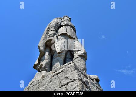 PLOVDIV, BULGARIA - 14 agosto 2015: Il Monumento di Alyosha, una statua gigante di un soldato sovietico sulla collina di Bunarjik che domina la città di Plovdiv, Bulgaria. Foto Stock