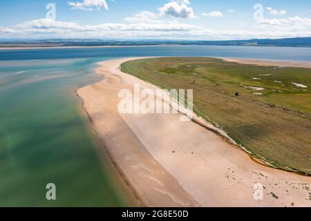 Vista aerea dal drone di Dornoch Beach a Sutherland, Scozia, Regno Unito Foto Stock