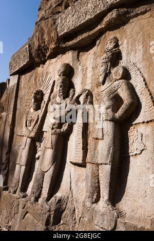 Taq e Bostan (Taq e Bustan), rilievi rocciosi sasaniani, Shapur II, Kermanshah, provincia Kermanshah, Iran, Persia, Asia occidentale, Asia Foto Stock