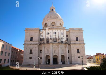 L'Igreja de Santa Engrácia o il Pantheon Nazionale è una chiesa del 17 ° secolo convertita nel 20 ° secolo, Lisbona, Portogallo. Foto Stock