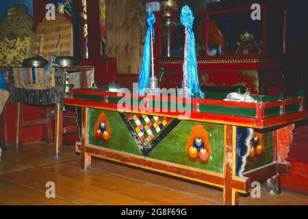 Interno del tempio dei lama di Choijin, Ulaanbataar, Mongolia Foto Stock