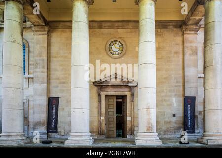 St. Leonard's Church Shoreditch - conosciuta come Shoreditch Church. Date da circa 1740, grado i elencato. L'architetto George Dance The Elder. Foto Stock