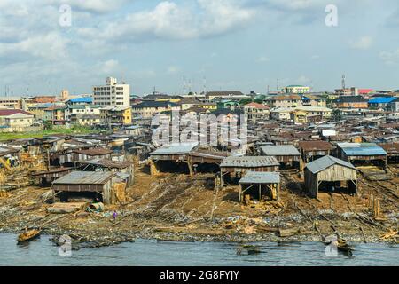 Mercato galleggiante di Maokokoko, Lagos, Nigeria, Africa occidentale, Africa Foto Stock