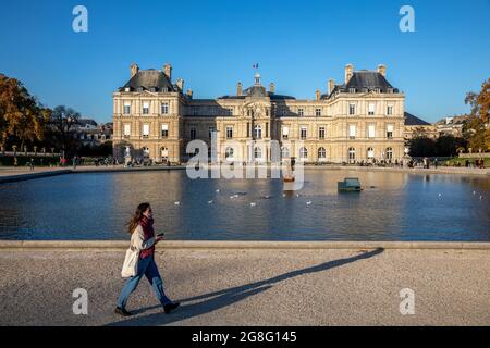 Il Senato visto dal Giardino del Lussemburgo, Parigi, Francia, Europa Foto Stock