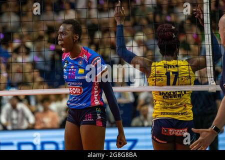 18-05-2019 GER: CEV CL Super Finals Igor Gorgonzola Novara - Imoco Volley Conegliano, BerlinIgor Gorgonzola Novara Take women's title!Novara win 3-1 / Paola Ogechi Egonu n° 18 di Igor Gorgonzola Novara FOTO RUBIN / HOOGENDOORN ***ITALY ONLY*** Foto Stock