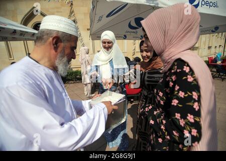 Non esclusivo: KIEV, UCRAINA - 20 LUGLIO 2021 - i musulmani celebrano Eid al-Adha, Kiev, capitale dell'Ucraina. Foto Stock