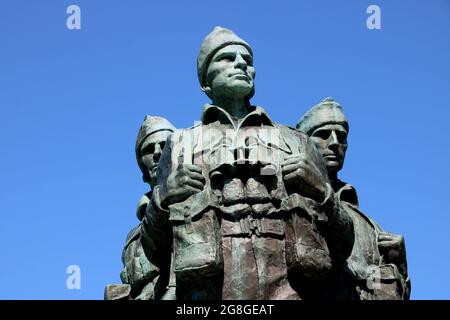 Vista da vicino del monumento dedicato alle forze speciali a Fort William Scotland Foto Stock