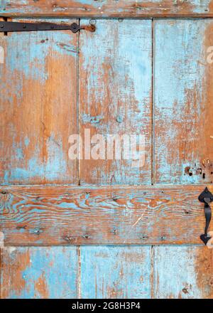 Dettaglio di una vecchia porta di legno Foto Stock