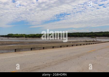 26 maggio 2019 Spencer Dam Nebraska dopo che la diga ha rotto Boyd County e Holt County con 281 autostrada vicino Spencer Nebraska . Foto di alta qualità Foto Stock