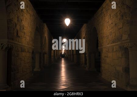 Empty Colonnade in Main Quad della Stanford University in California Foto Stock