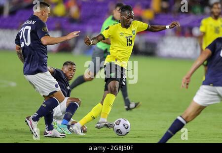 Orlando, Florida, Stati Uniti. 20 luglio 2021: Giamaica Forward BLAIR TURGOTT (15) compete per la palla durante la Coppa d'Oro CONCACAF 2021 Costa Rica vs Giamaica partita di calcio all'Exploria Stadium di Orlando, Fl il 20 luglio 2021. (Credit Image: © Cory Knowlton/ZUMA Press Wire) Credit: ZUMA Press, Inc./Alamy Live News Foto Stock