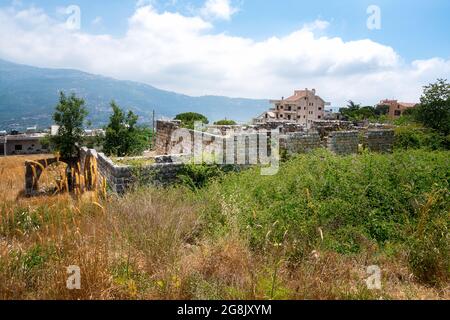 Resti di pietra di abbandonato ed ex mulino della seta in Libano Foto Stock