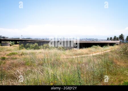 Abbandonato Rashid Karameh Fiera a Tripoli Libano progettato da Oscar Niemeyer Foto Stock