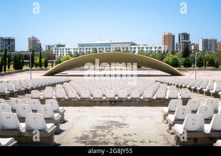Abbandonato Rashid Karameh Fiera a Tripoli Libano progettato da Oscar Niemeyer Foto Stock