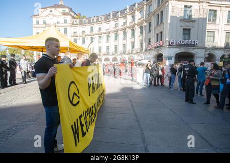 Monaco, Germania. 26 Ottobre 2019. Vista generale. L'estrema destra Verfassungsschutz intervistato Identitaere Bewegung ha tenuto un rally il 26. Ottobre 2016 a Monaco. (Foto di Alexander Pohl/Sipa USA) Credit: Sipa USA/Alamy Live News Foto Stock