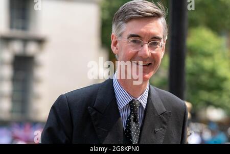 Londra, Regno Unito. 21 luglio 2021. Jacob Rees-Mogg, leader della Camera dei Comuni in un incontro presso il Gabinetto Office, Londra UK Credit: Ian Davidson/Alamy Live News Foto Stock