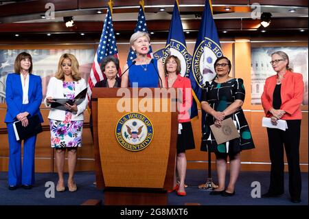 Washington, USA 21 luglio 2021. 21 luglio 2021 - Washington, DC, Stati Uniti: Rappresentante degli Stati Uniti Deborah Ross (D-NC) che parla ad una conferenza stampa sull'introduzione del Medicaid Saves Lives Act. (Foto di Michael Brochstein/Sipa USA) Credit: Sipa USA/Alamy Live News Foto Stock