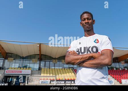 Velzen Zuid, Paesi Bassi. 21 luglio 2021. VELZEN-ZUID, PAESI BASSI - LUGLIO 21: Glynor Plet di Telstar durante la presentazione della squadra di sc Telstar al Rabobank IJmond Stadion il 21 Luglio 2021 a Velzen-Zuid, Paesi Bassi (Foto di Wim Wobbes/Orange Pictures) Credit: Orange Pics BV/Alamy Live News Foto Stock