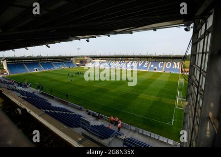 Vista generale dello stadio in vista della partita di pre-stagione tra Colchester United e Tottenham Hotspur al Weston Homes Community Stadium di Colchester mercoledì 21 luglio 2021. (Credit: Ben Pooley | MI News) Credit: MI News & Sport /Alamy Live News Foto Stock