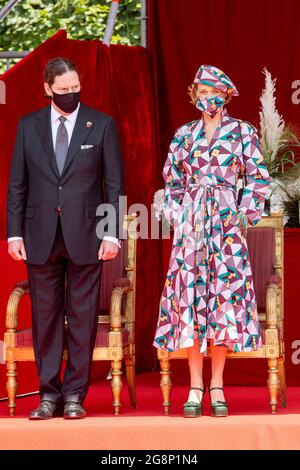 BRUXELLES - Re Filippo, Regina Mathilde, Principessa Elisabetta, Principe Gabriele, Principe Emmanuele, La Principessa Eleonore, la Principessa Astrid, il Principe Lorenz, il Principe Laurent, la Principessa Delphine e suo marito Jim o'Hare del Belgio partecipano alla Messa te Deum nella Giornata Nazionale della Cattedrale di Bruxelles, Belgio, 21 luglio 2021. Foto: Patrick van Katwijk Foto Stock