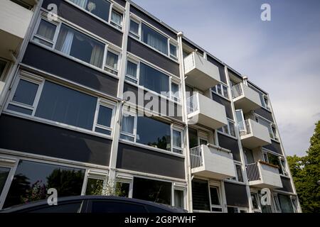 AMSTERDAM, PAESI BASSI - Giugno 26, 2021: Condominio condominio condominio condominio condominio condominio condominio condominio condominio condominio condominio condominio condominio condominiale Foto Stock