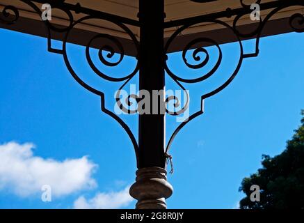 Struttura a bandstand (dettaglio) su piazza a Belo Horizonte, Brasile Foto Stock