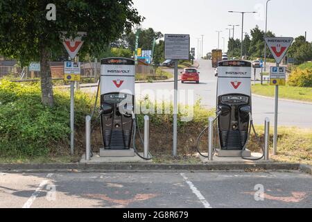 Punti di ricarica elettrici Instavolt presso varie stazioni di ricarica a Norfolk UK Foto Stock