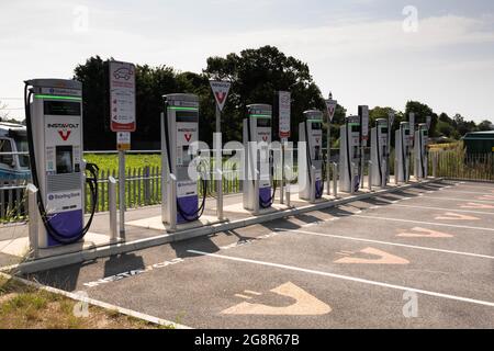 Punti di ricarica elettrici Instavolt presso varie stazioni di ricarica a Norfolk UK Foto Stock