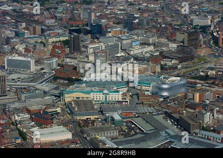 Vista aerea di Birmingham che mostra la rotonda e il Centro Shopping Bull Ring Foto Stock