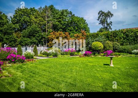 Una splendida vista del campus, mentre facendo una passeggiata all interno di essa nel Maine. Foto Stock