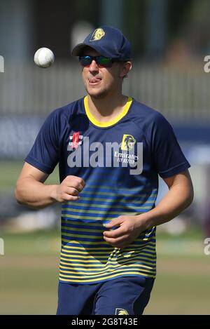 BECKENHAM, REGNO UNITO. 22 LUGLIO Scott Borthwick di Durham visto durante la partita della Royal London One Day Cup tra Kent e Durham al County Ground, Beckenham giovedì 22 luglio 2021. (Credit: Will Matthews | MI News ) Credit: MI News & Sport /Alamy Live News Foto Stock