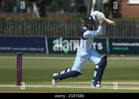 BECKENHAM, REGNO UNITO. 22 LUGLIO Graham Clark di Durham pipistrelli durante la partita della Royal London One Day Cup tra Kent e Durham al County Ground di Beckenham giovedì 22 luglio 2021. (Credit: Will Matthews | MI News ) Credit: MI News & Sport /Alamy Live News Foto Stock