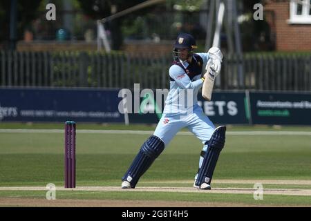 BECKENHAM, REGNO UNITO. 22 LUGLIO Graham Clark di Durham pipistrelli durante la partita della Royal London One Day Cup tra Kent e Durham al County Ground di Beckenham giovedì 22 luglio 2021. (Credit: Will Matthews | MI News ) Credit: MI News & Sport /Alamy Live News Foto Stock