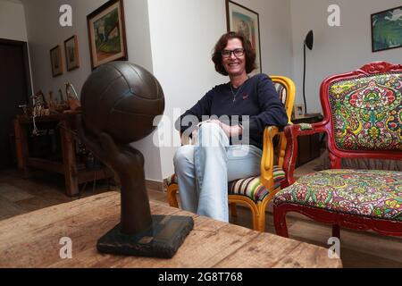 Campinas, Brasile. 22 luglio 2021. Nella foto, l'ex giocatore di pallavolo vera mossa, che vedrà suo figlio Bruninho come portabandiera all'apertura delle Olimpiadi di Tokyo, Giappone questo venerdì (23). Credit: Leandro Ferreira/FotoArena/Alamy Live News Foto Stock